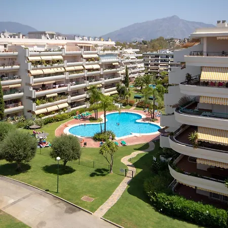 Spacious Penthouse Guadalmina, San Pedro