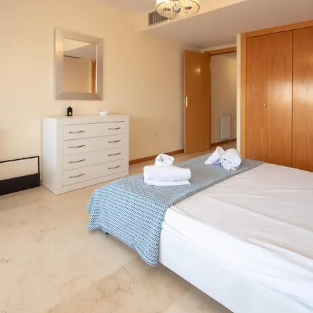 Spacious Penthouse Guadalmina, San Pedro Апартаменты