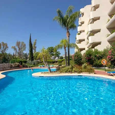 Spacious Penthouse Guadalmina, San Pedro