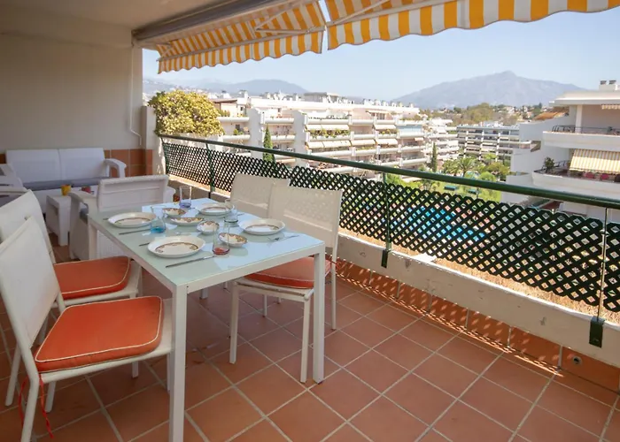 Spacious Penthouse Guadalmina, San Pedro