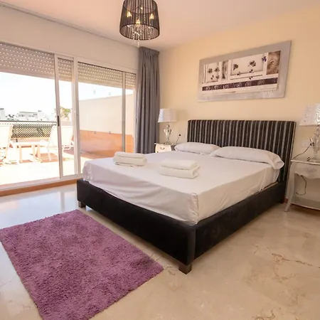 Spacious Penthouse Guadalmina, San Pedro شقة *