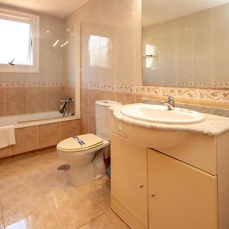 Spacious Penthouse Guadalmina, San Pedro 马尔韦利亚