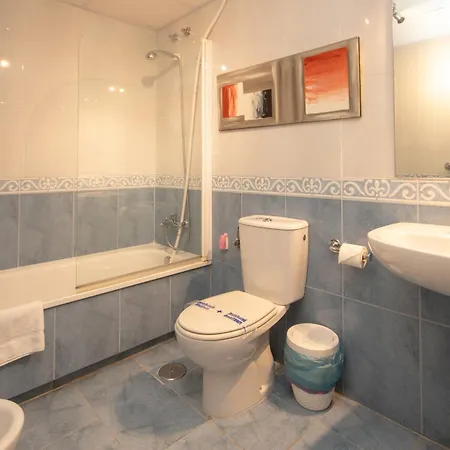 公寓 Spacious Penthouse Guadalmina, San Pedro 马尔韦利亚