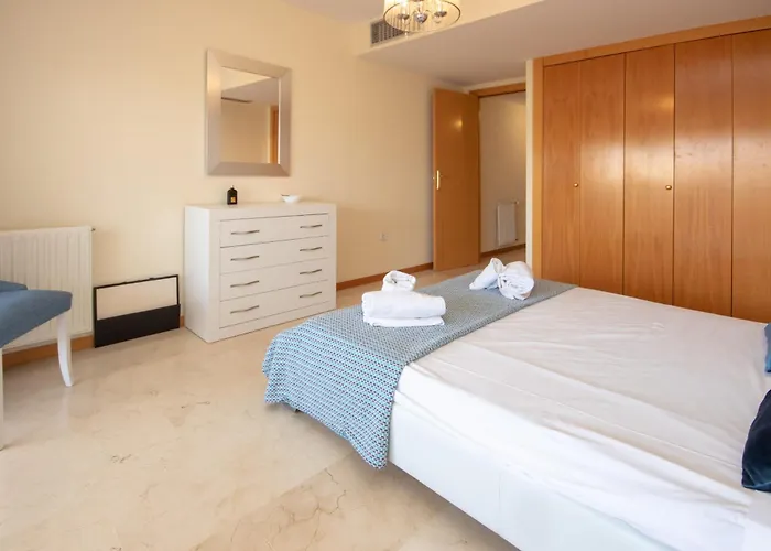 Spacious Penthouse Guadalmina, San Pedro Apartment